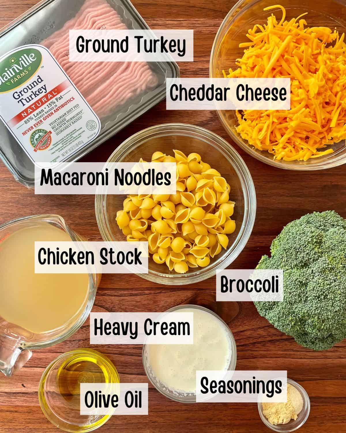 Ingredients needed to make ground turkey pasta with broccoli recipe.