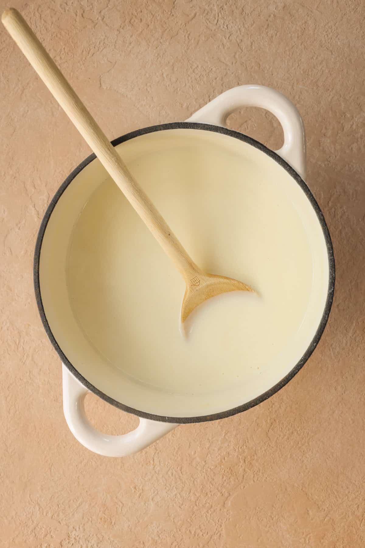 A finished roux, ready for cheese to be added.